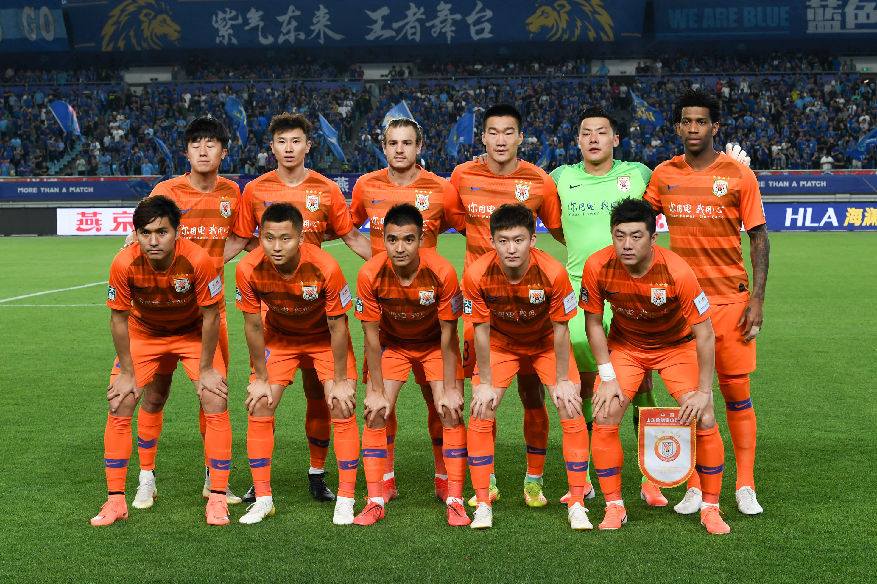 一场5-3逆转，让巴萨甩开2大争冠对手！创造历史：加冕西甲第3队