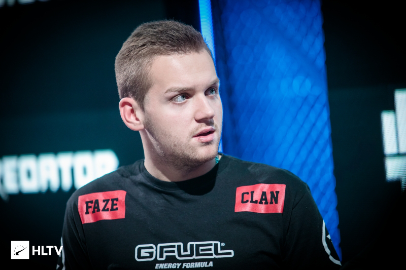 随之失真 随之失真