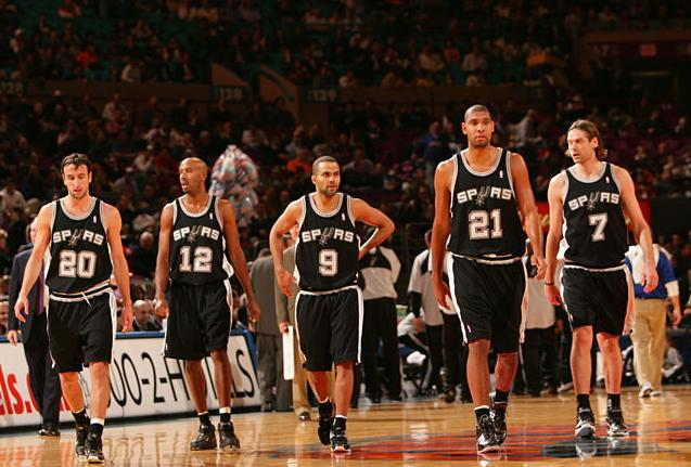 夺冠功臣！莱奥轰入21球，成鹿岛近17年来首位日职联金靴